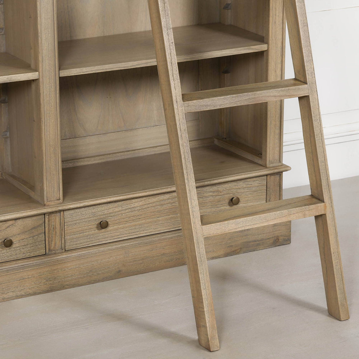Large Traditional Wooden Home Library Shelving Bookcase with Ladder